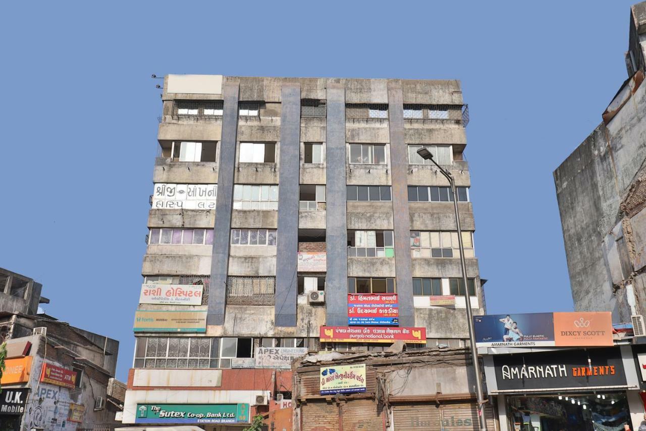Hotel Ostria Surat Dış mekan fotoğraf